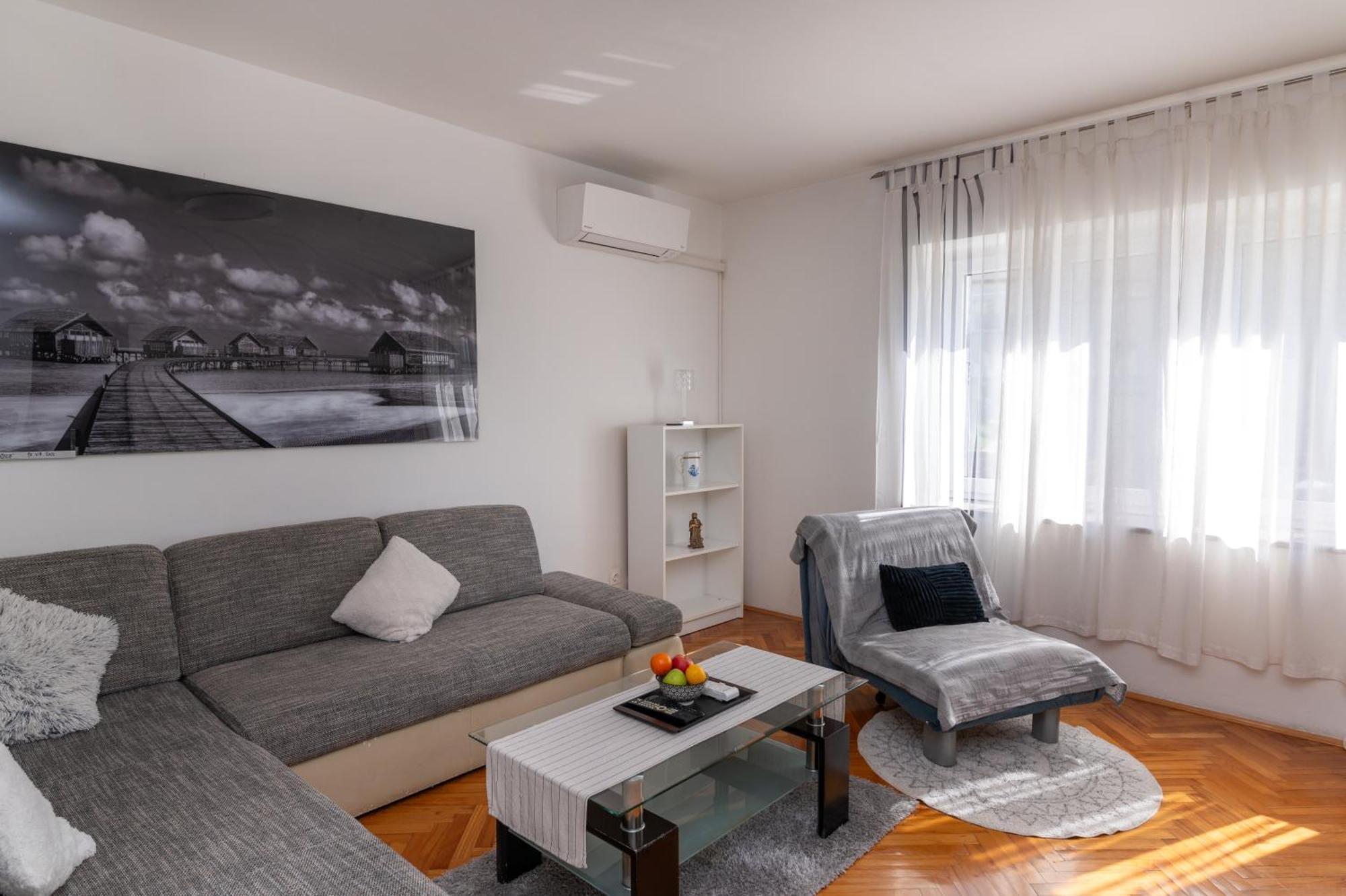 Milijana Apartment *